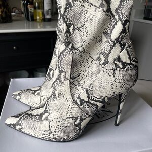 NWT Steve Madden Reptile Patterned Over-the-Knee High Heel Boots Size 10
